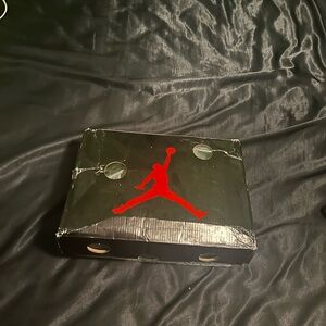 Jordan 5 offwhite